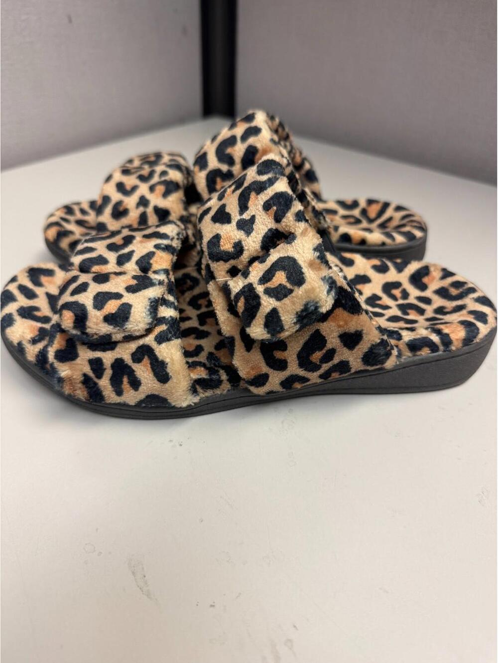 Vionic Women's Dessie Slide Slipper Leopard Size 7